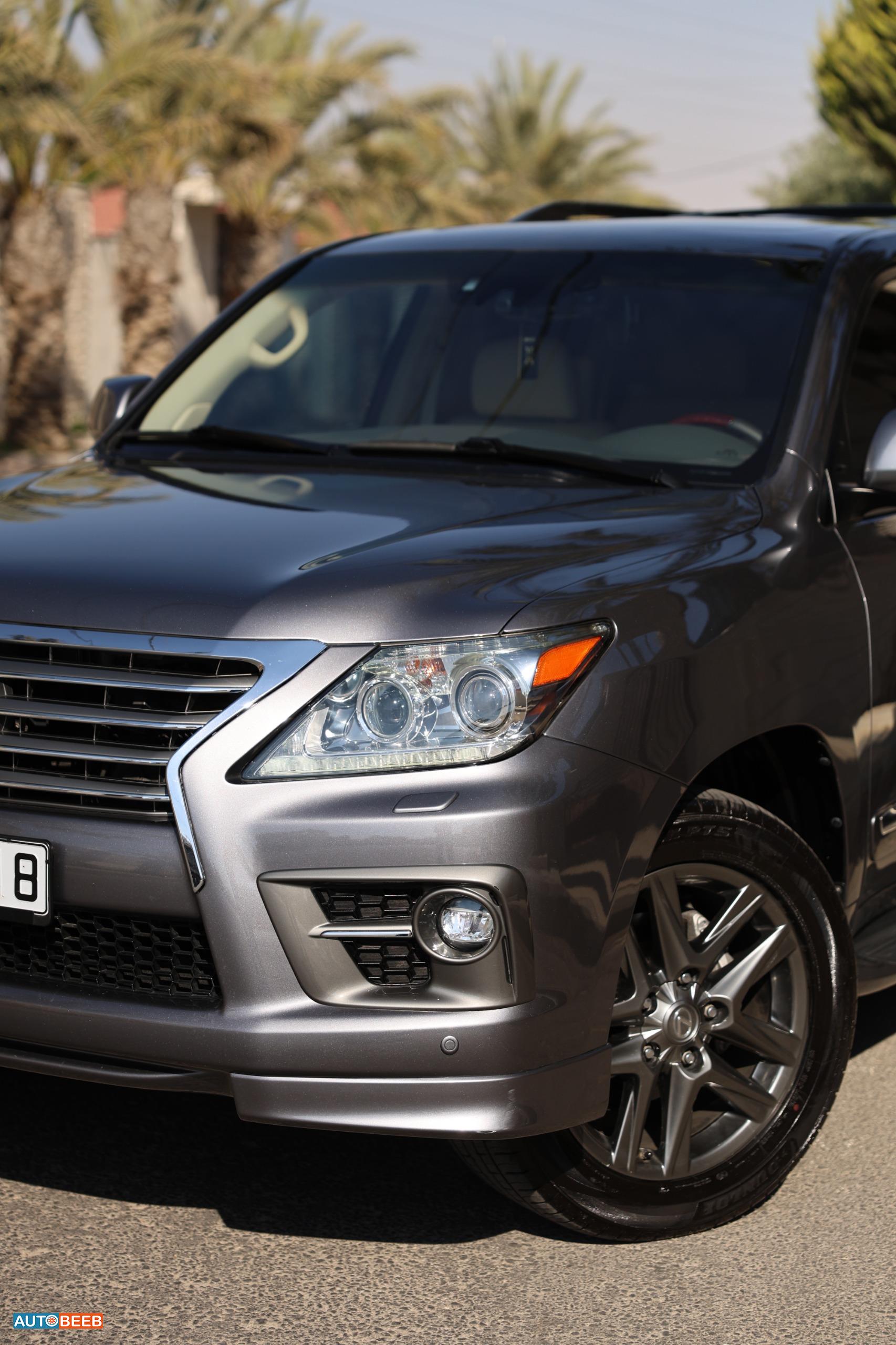 Lexus LX570 2014